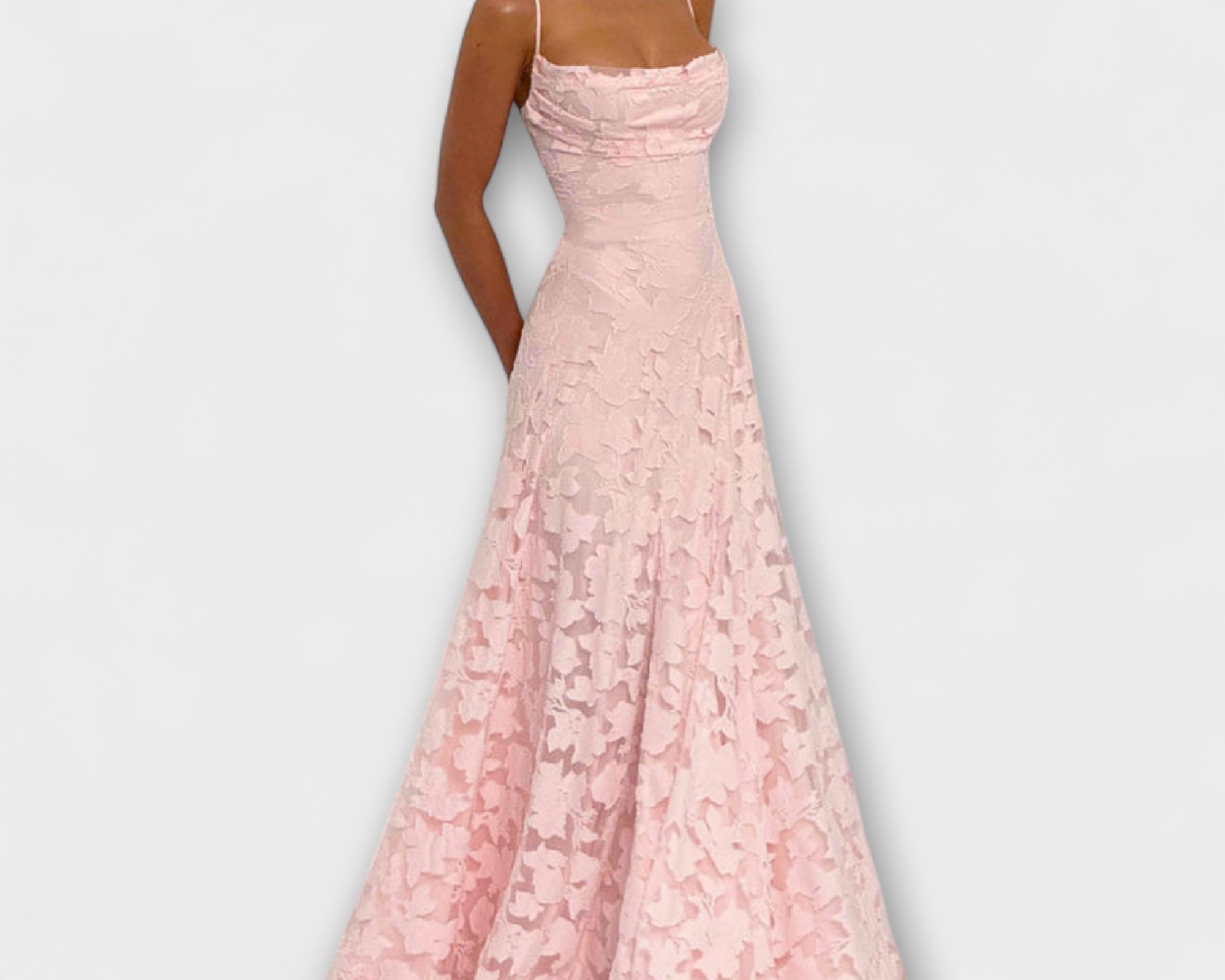 Kairi - Stylish Maxi Dress with Floral Lace and Spaghetti Straps