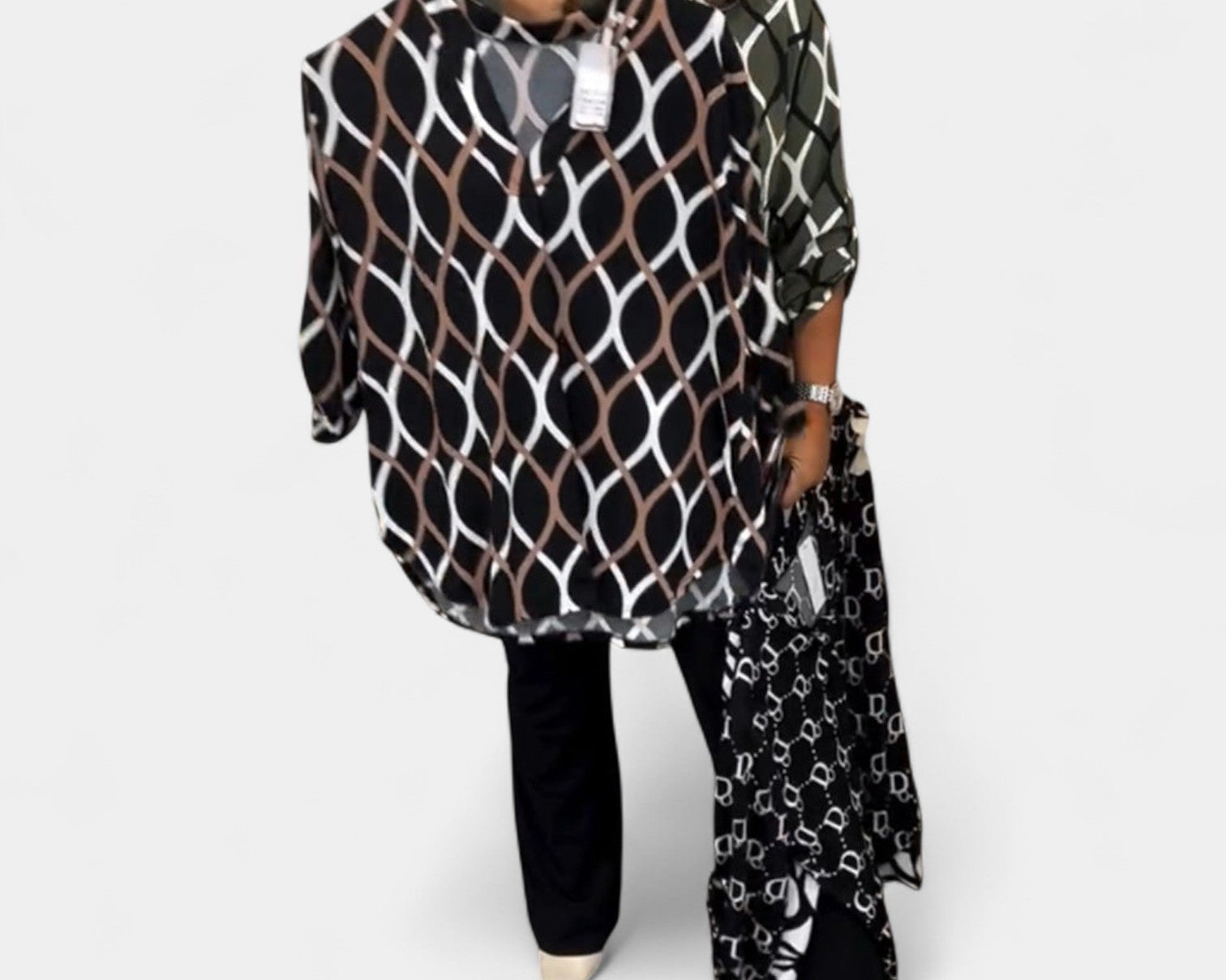 Petra – Blouse with graphic pattern