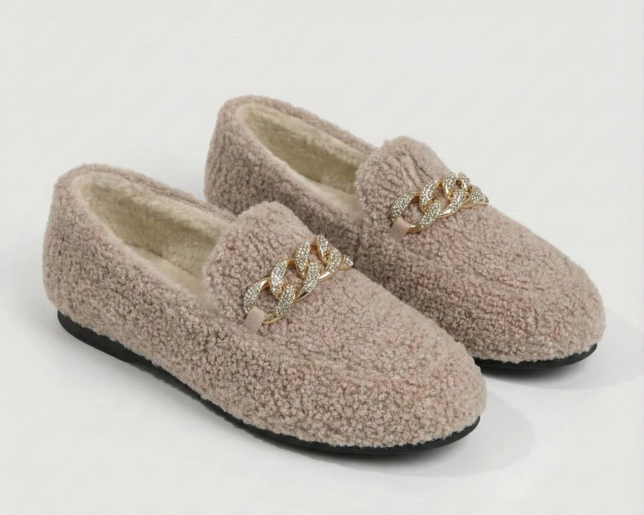 Karolína | Plush Loafers with Golden Chain