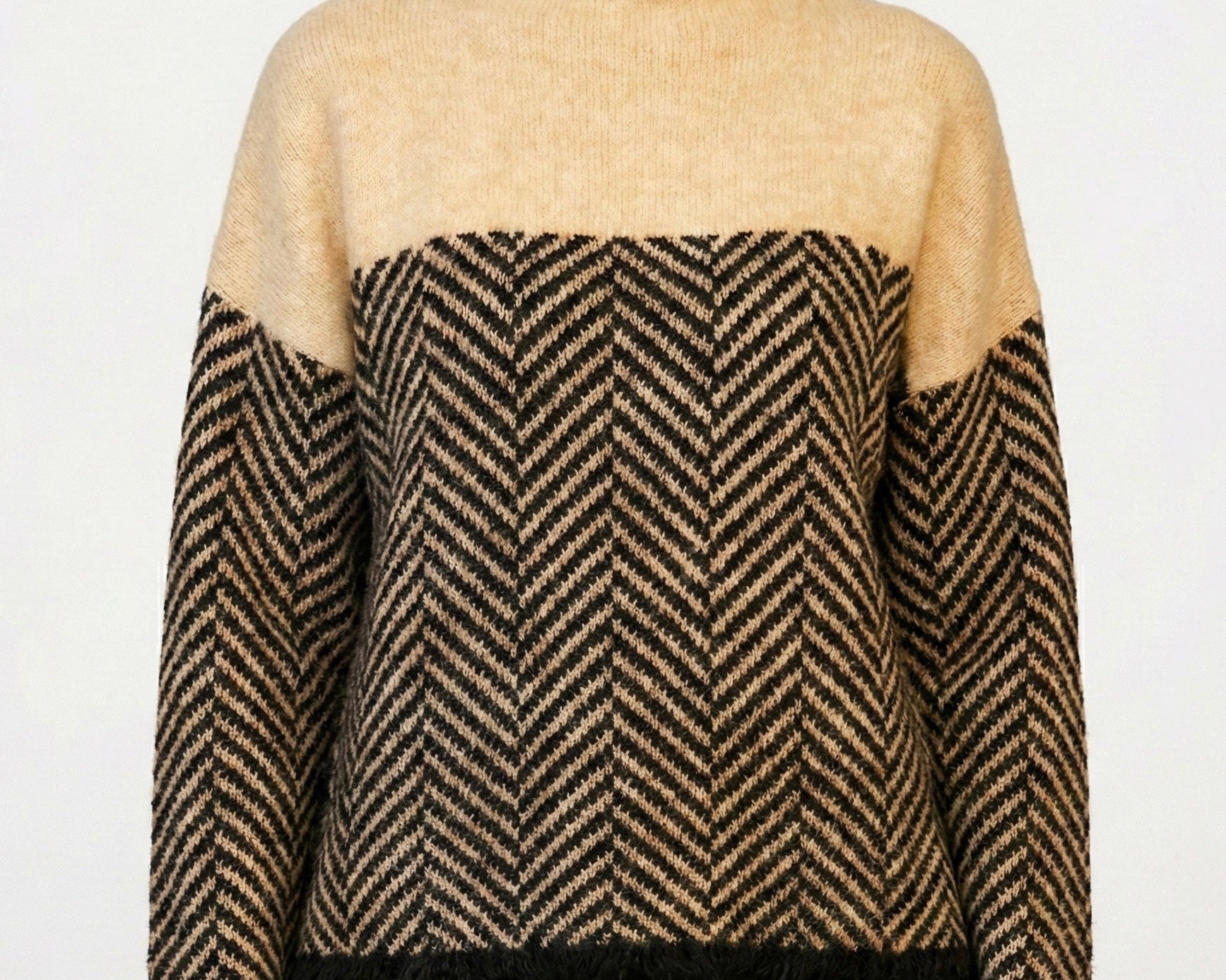 Julie - Structured comfort for cold days