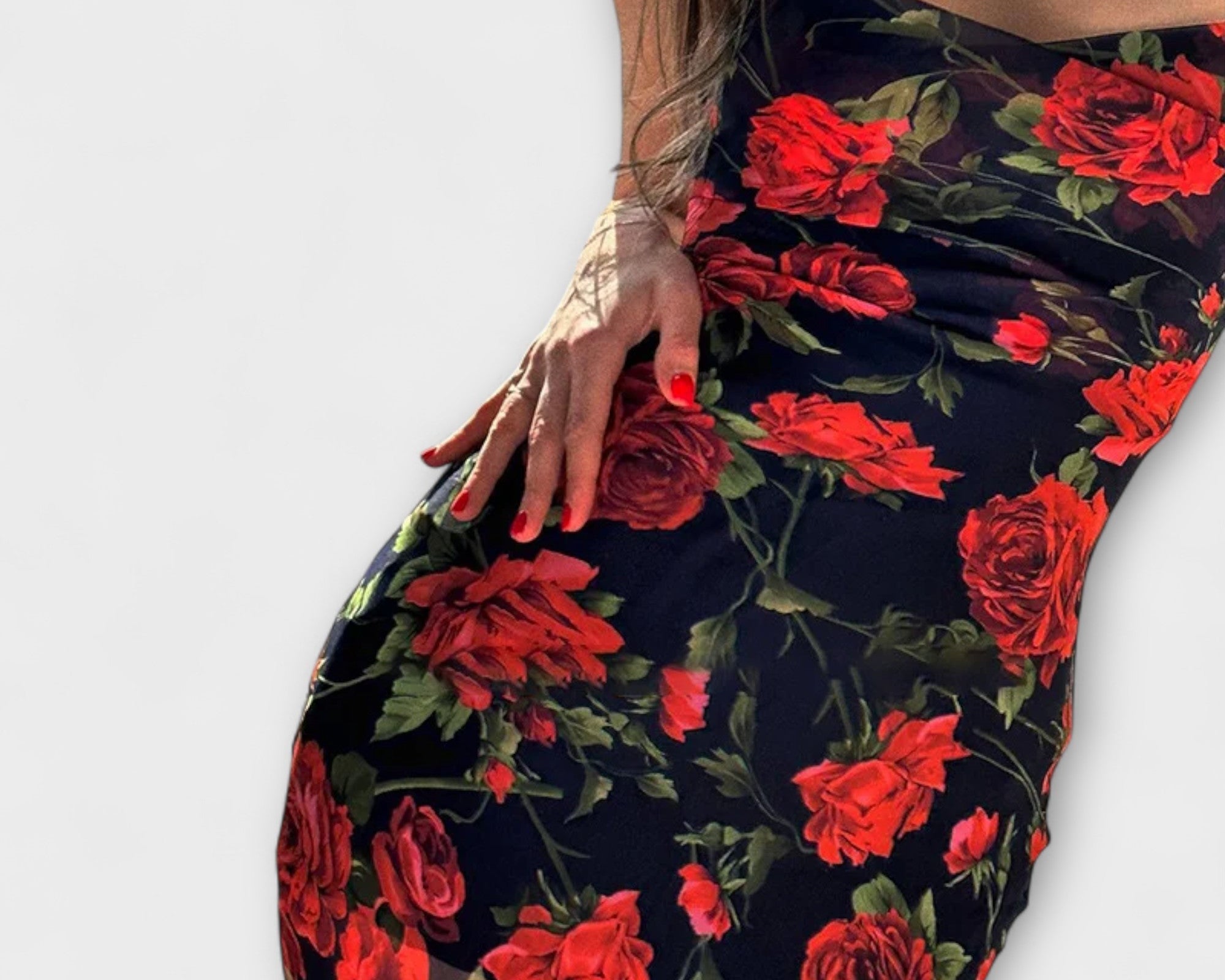 Šaty bodycon s květinovým vzorem a ramínky