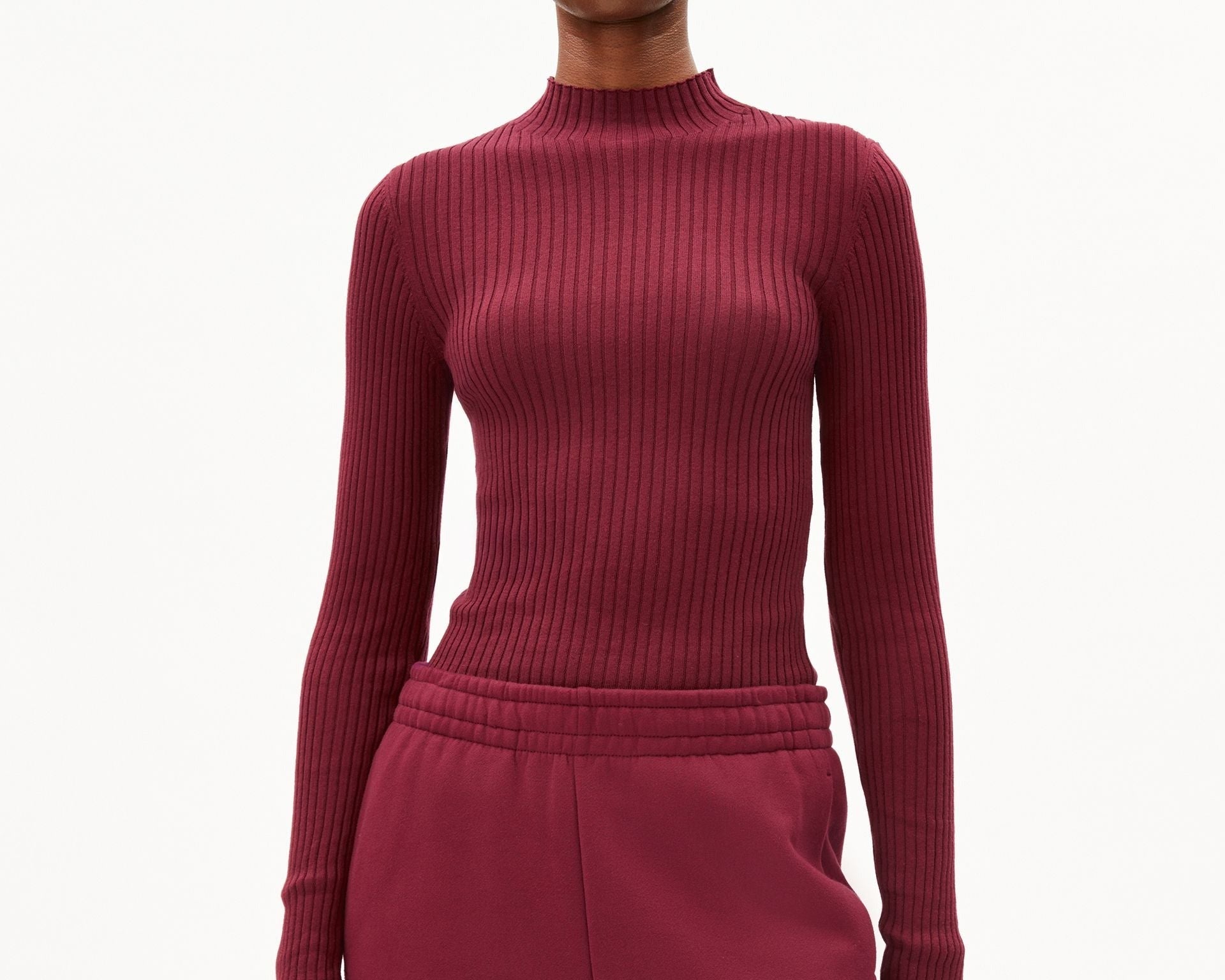 ALAANIA | velvet red
