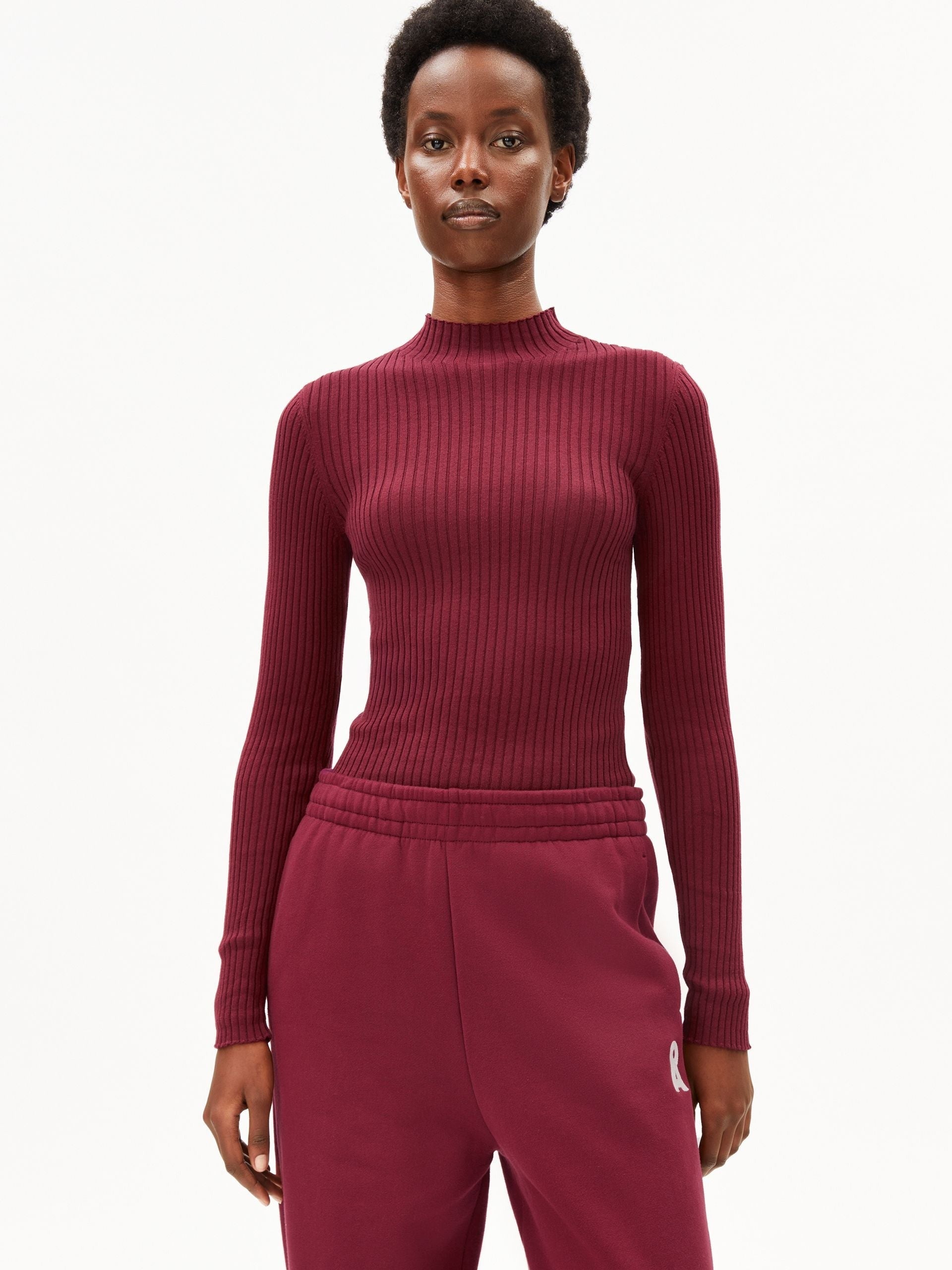ALAANIA | velvet red