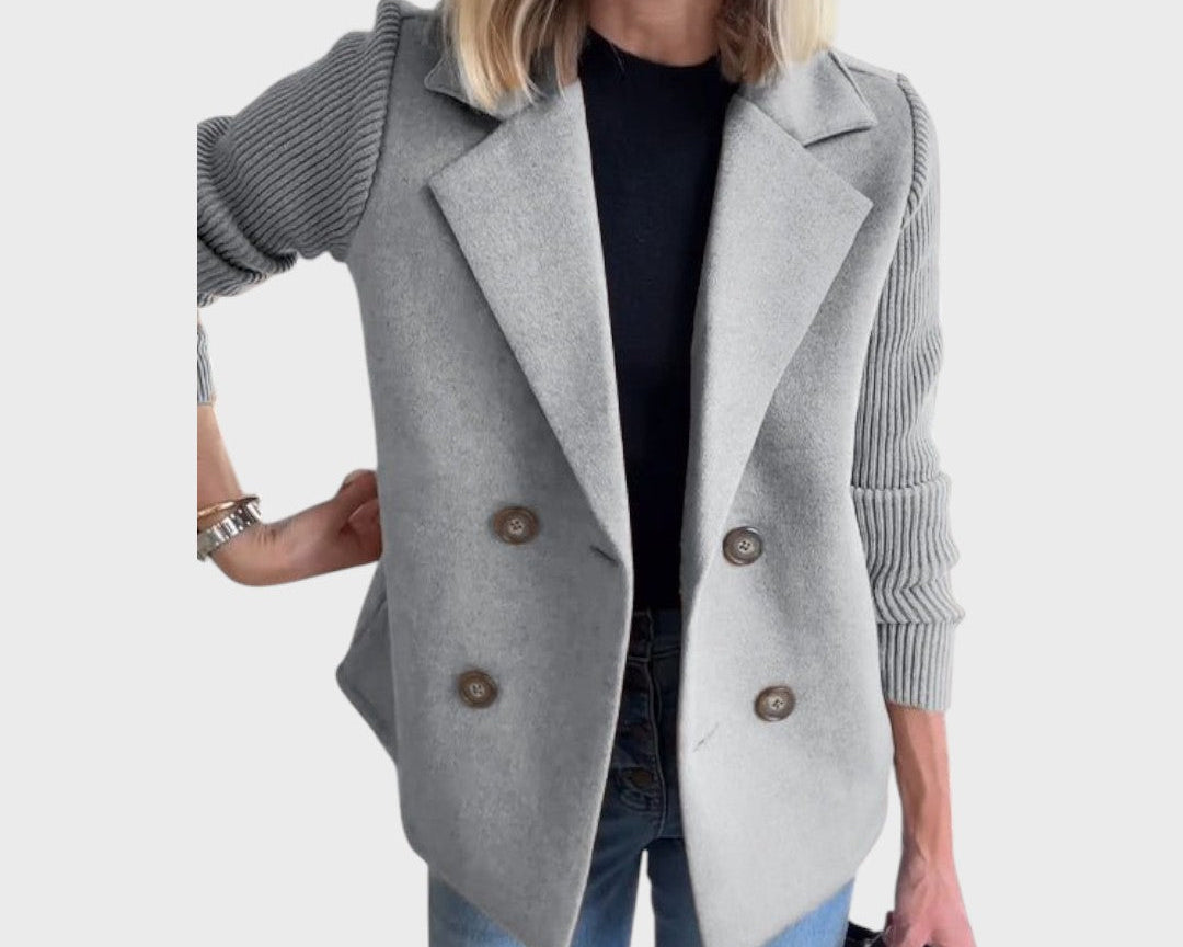Emma – Elegantní blazer s úpletem na rukávech