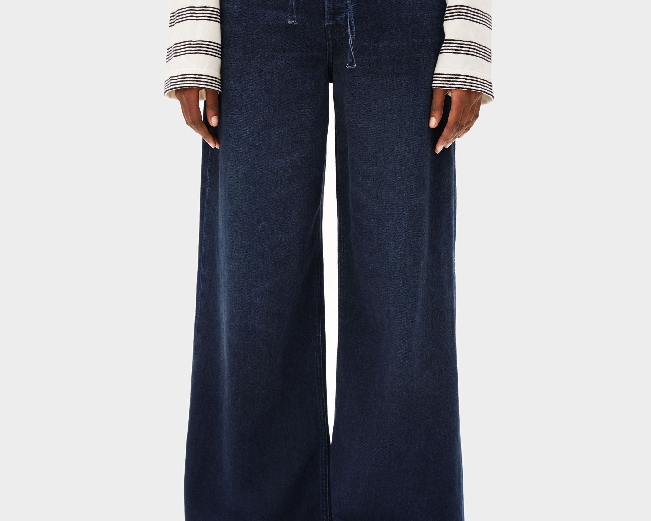 ASTRAEAAS MID WAIST WIDE JEANS | fluid ink