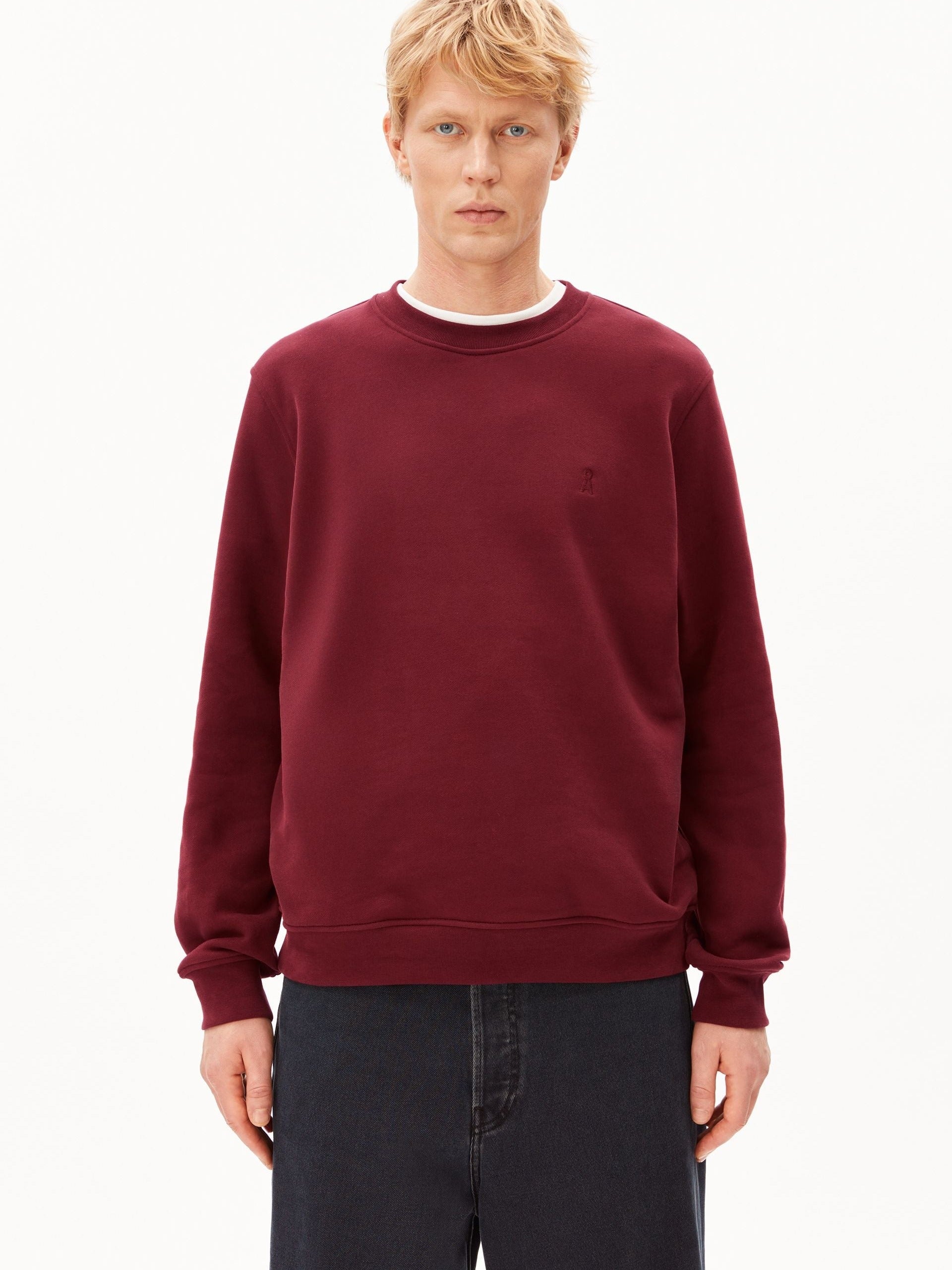 BAARO FLEECE SWEATSHIRT | velvet red