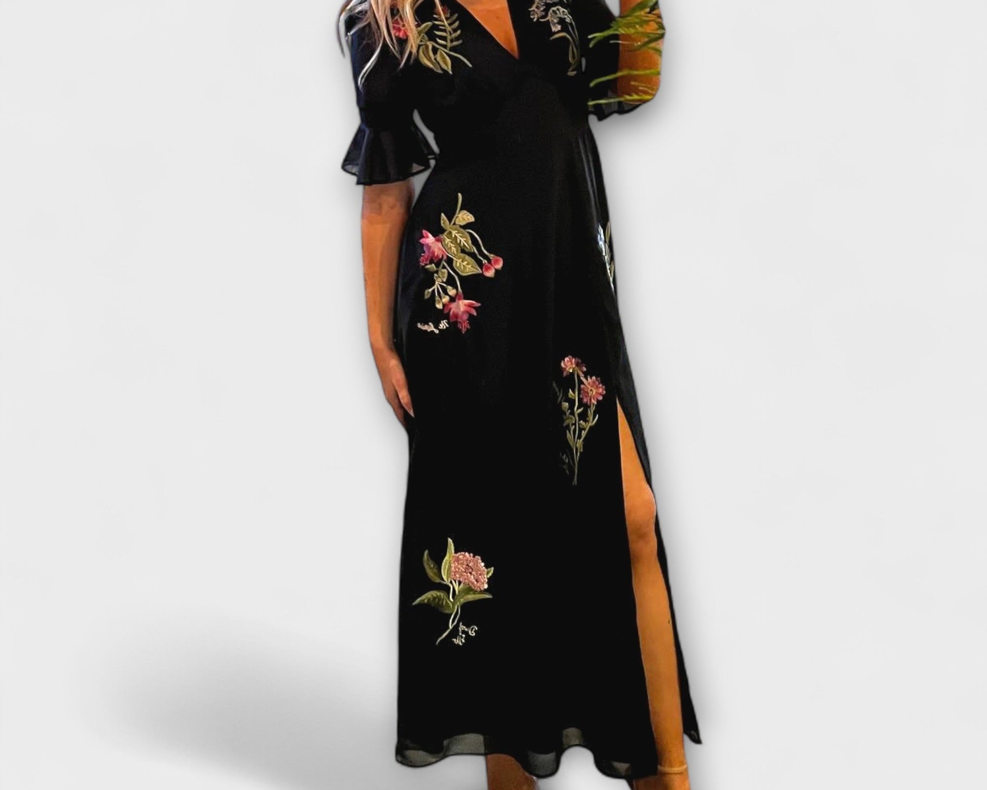 Beatrice - Elegantní modro-námořnické šaty s květinovou výšivkou
