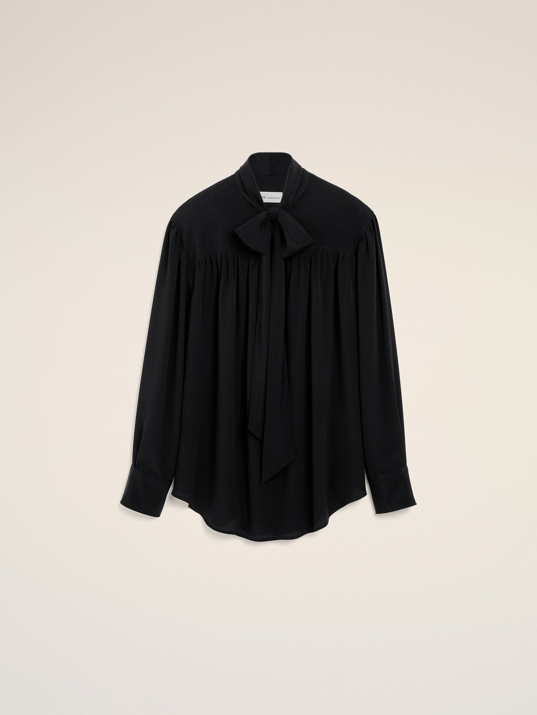 Blouse noire lavallière en soie mélangée