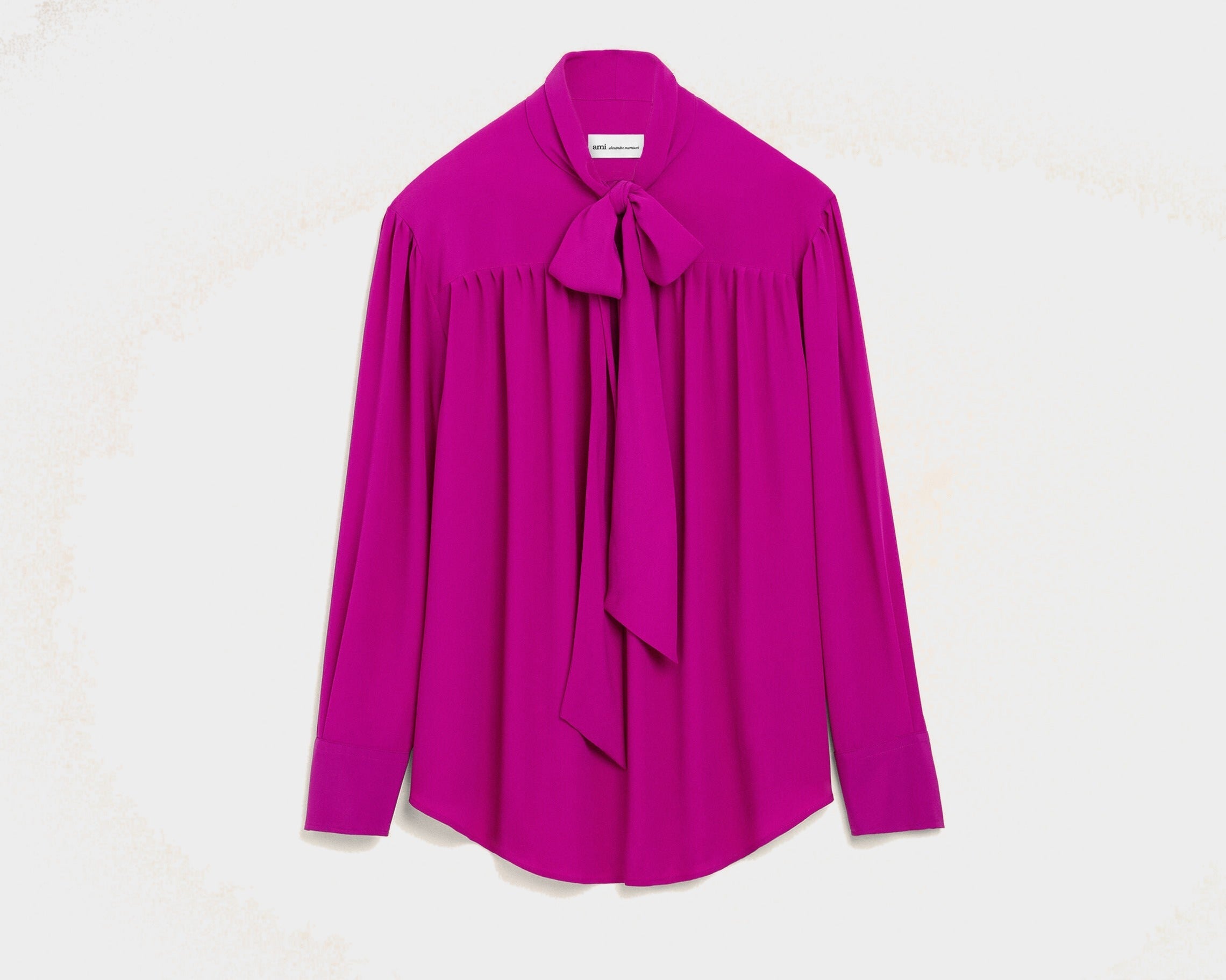Blouse violette lavallière en soie mélangée