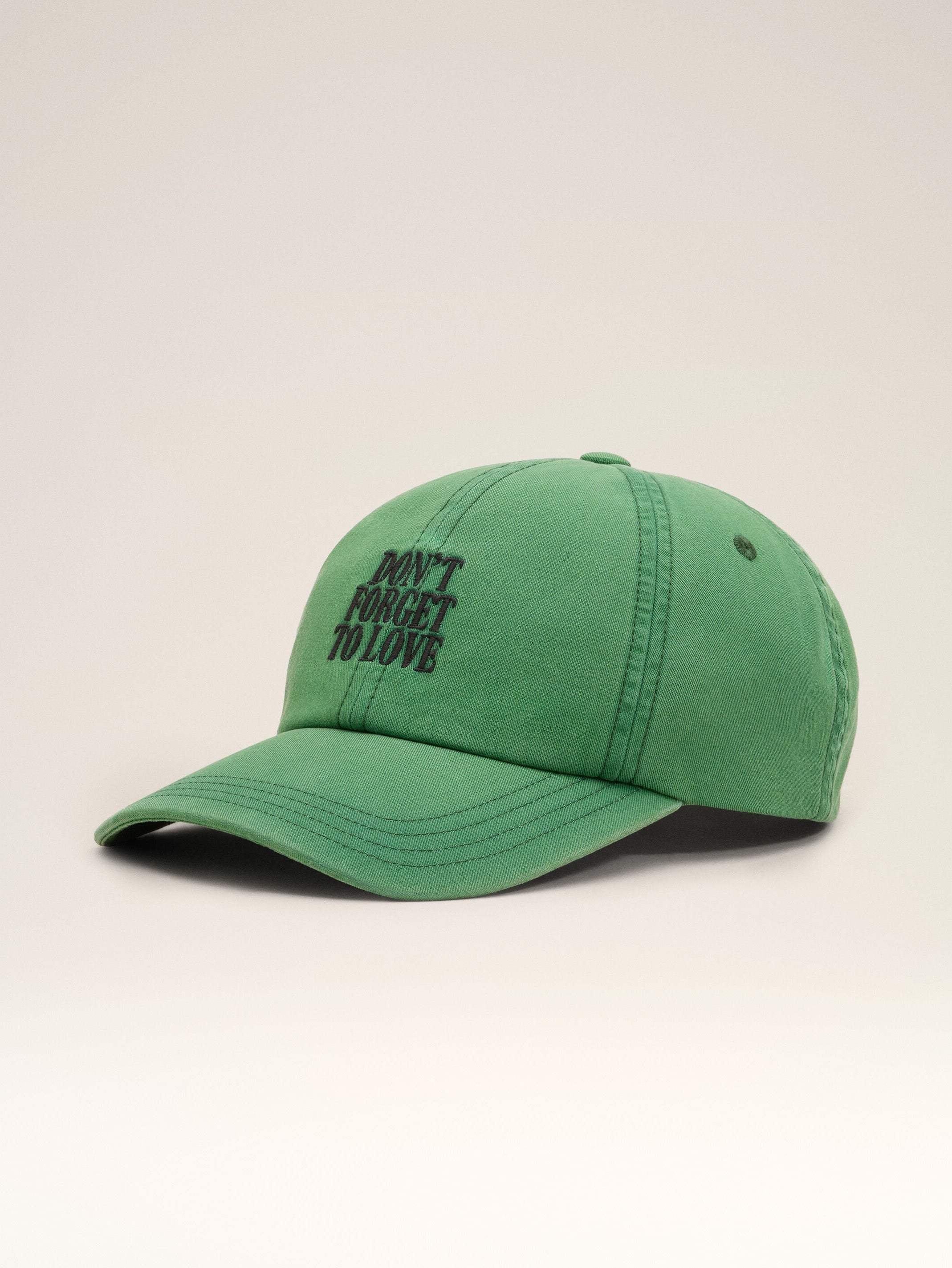 Casquette verte en coton "Don't forget to love"