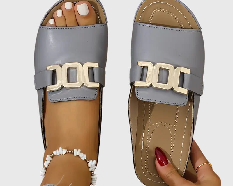 Kathryn™ | Comfortable Buckled Sandals
