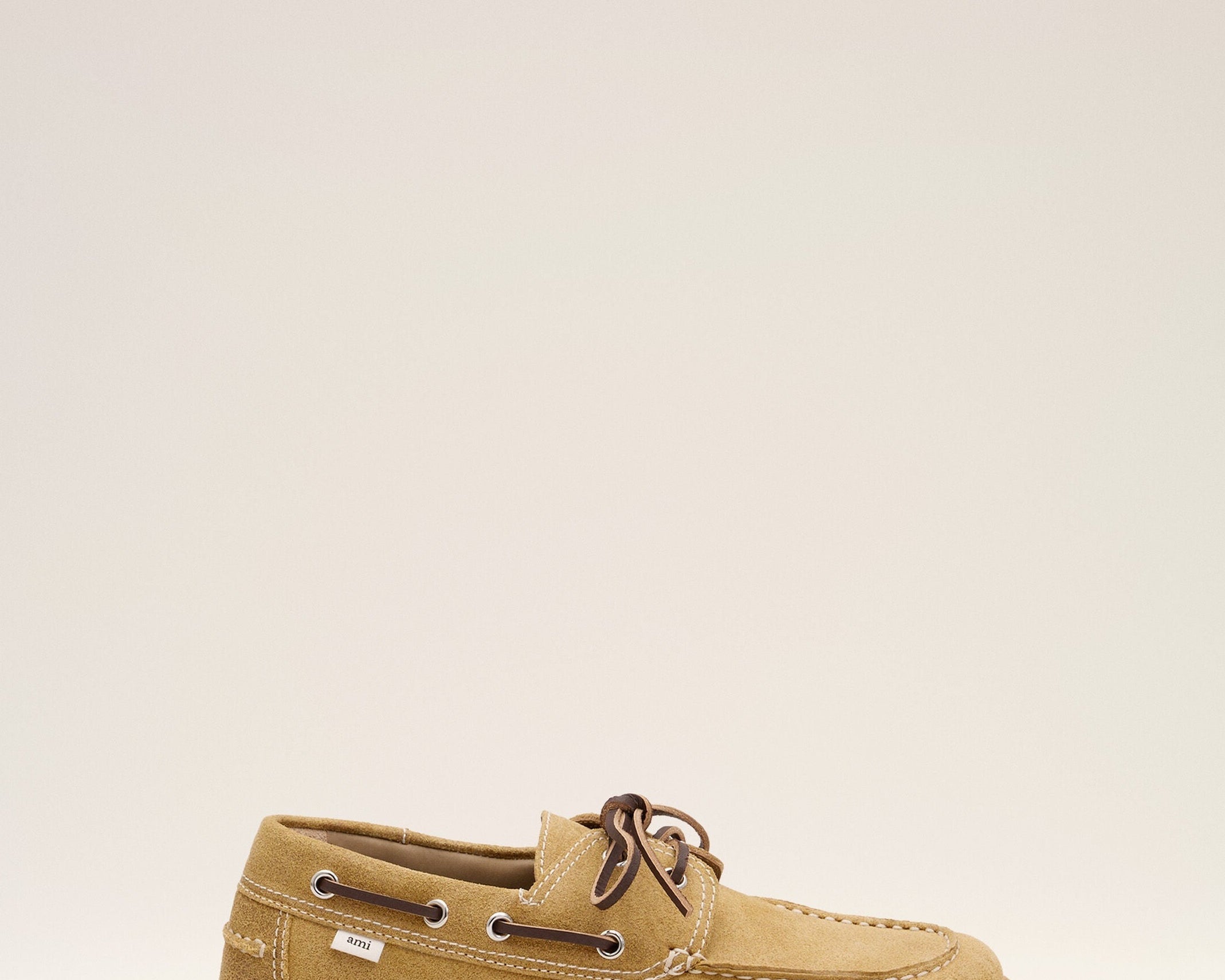 Chaussures bateau beiges en cuir de veau