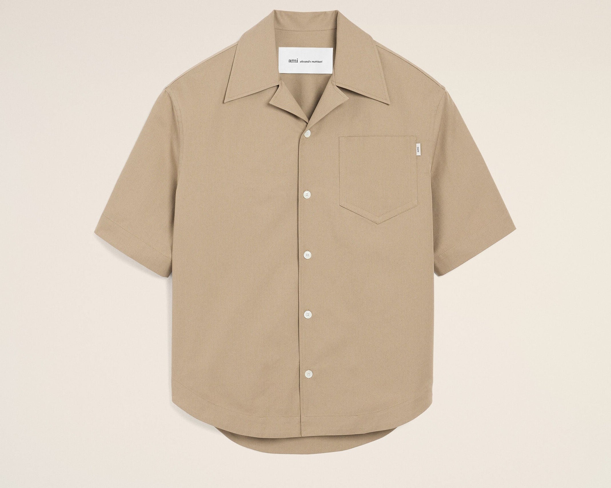 Chemise Large Beige Manches Courtes Col Requin en Coton