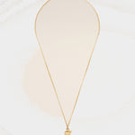 Collier doré en laiton Ami de Coeur flèche martelé
