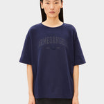 GIANNAA COLLEGE T-SHIRT | tinted navy
