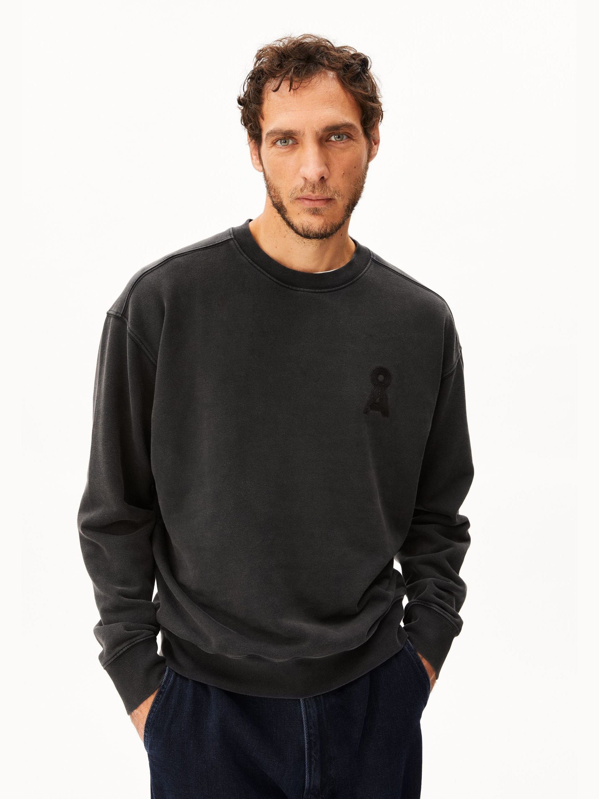 ICONIC Å GMT DYE SWEATSHIRT | black washed