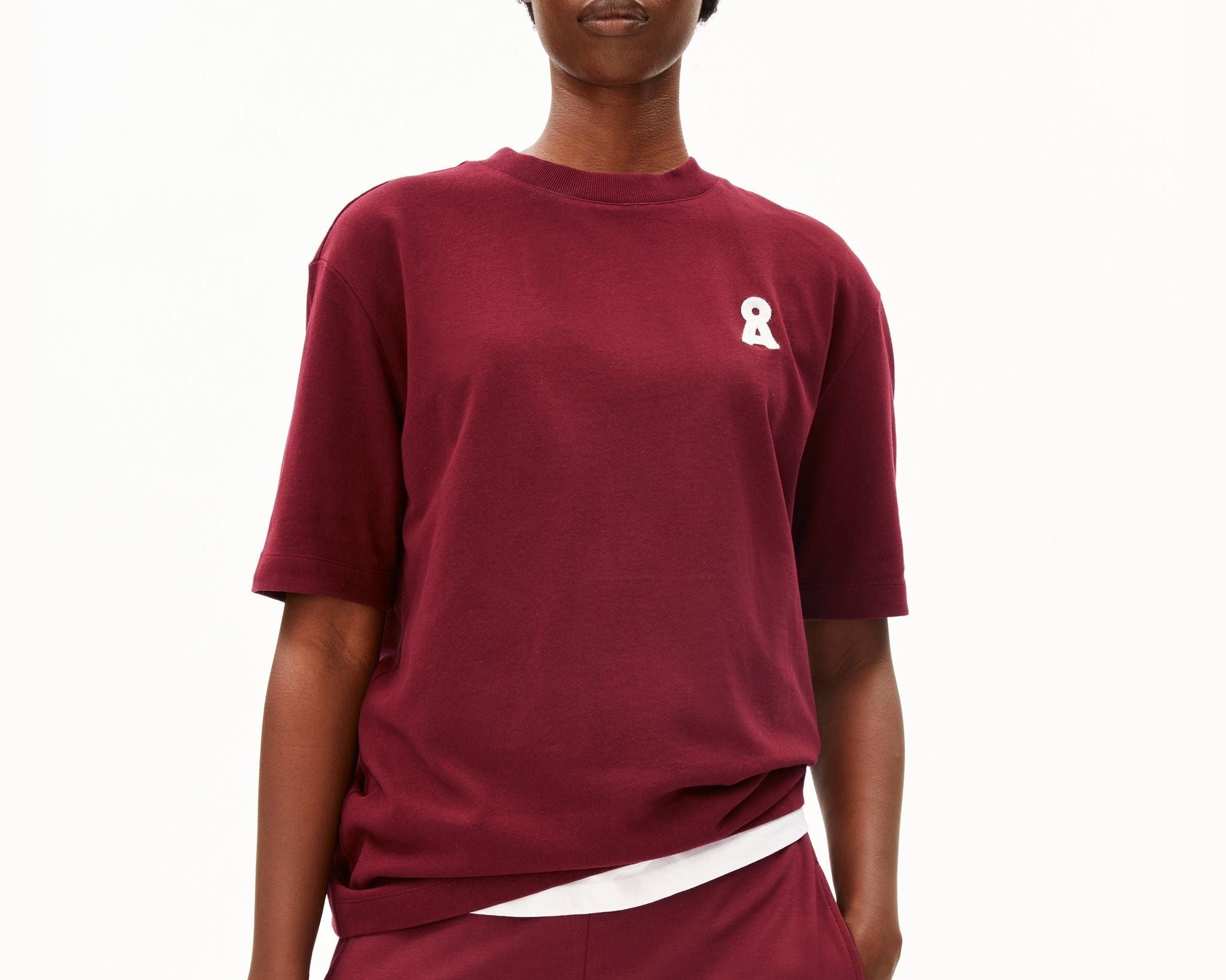 ICONIC Å TARJAA T-SHIRT | velvet red