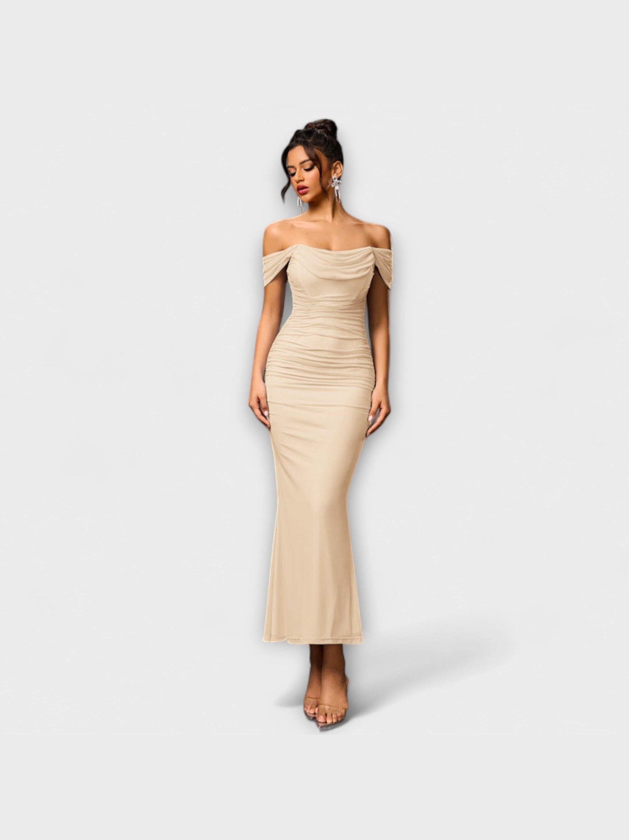 Ione - Šaty Bodycon s odhalenými rameny a řasením