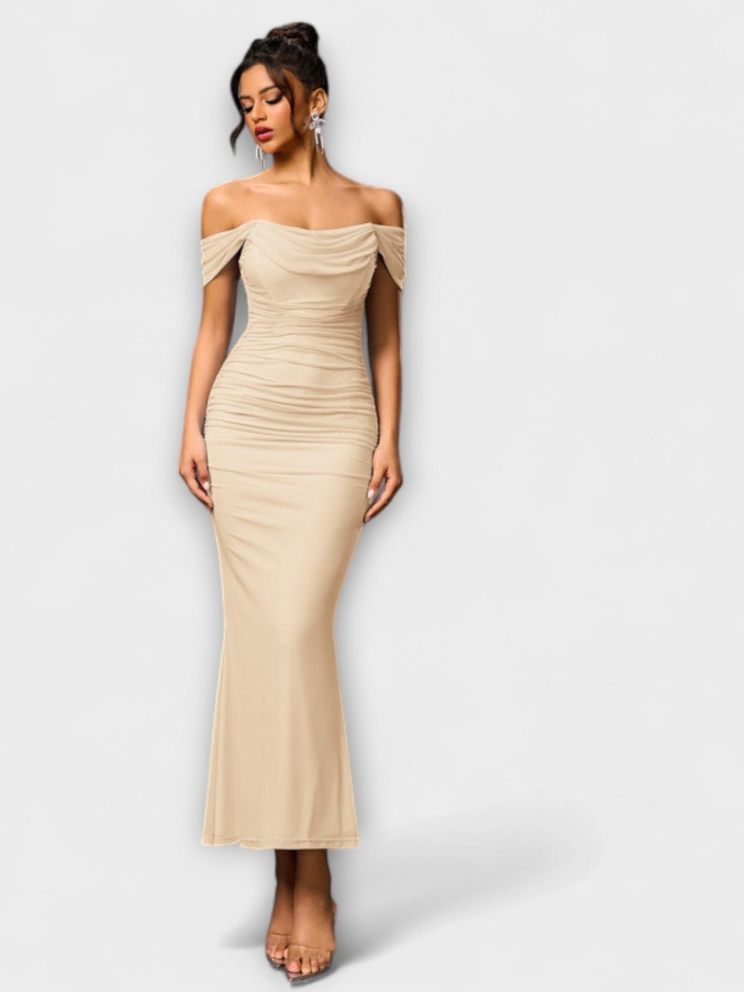 Ione - Šaty Bodycon s odhalenými rameny a řasením