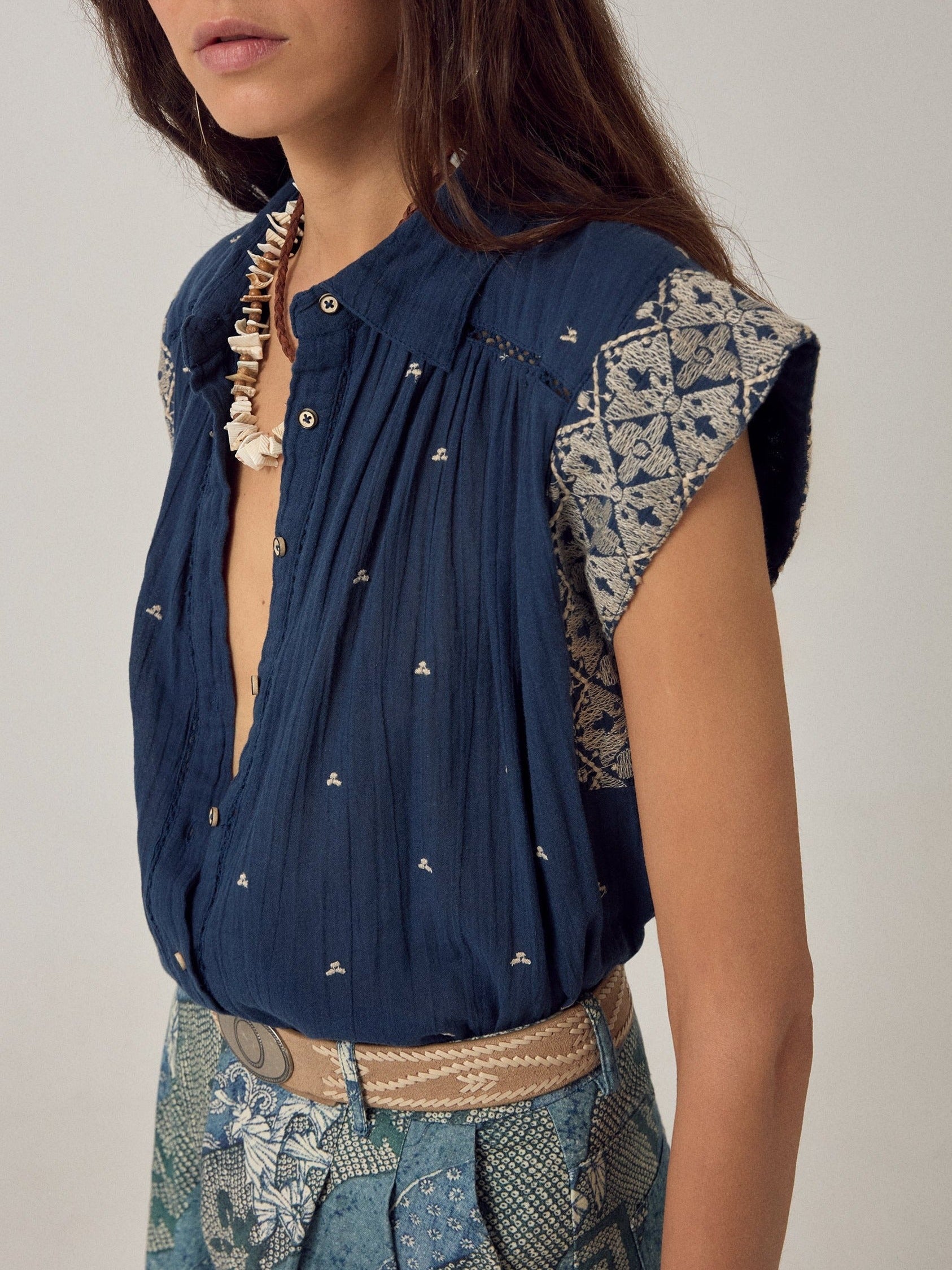 Karina Sleeveless Shirt