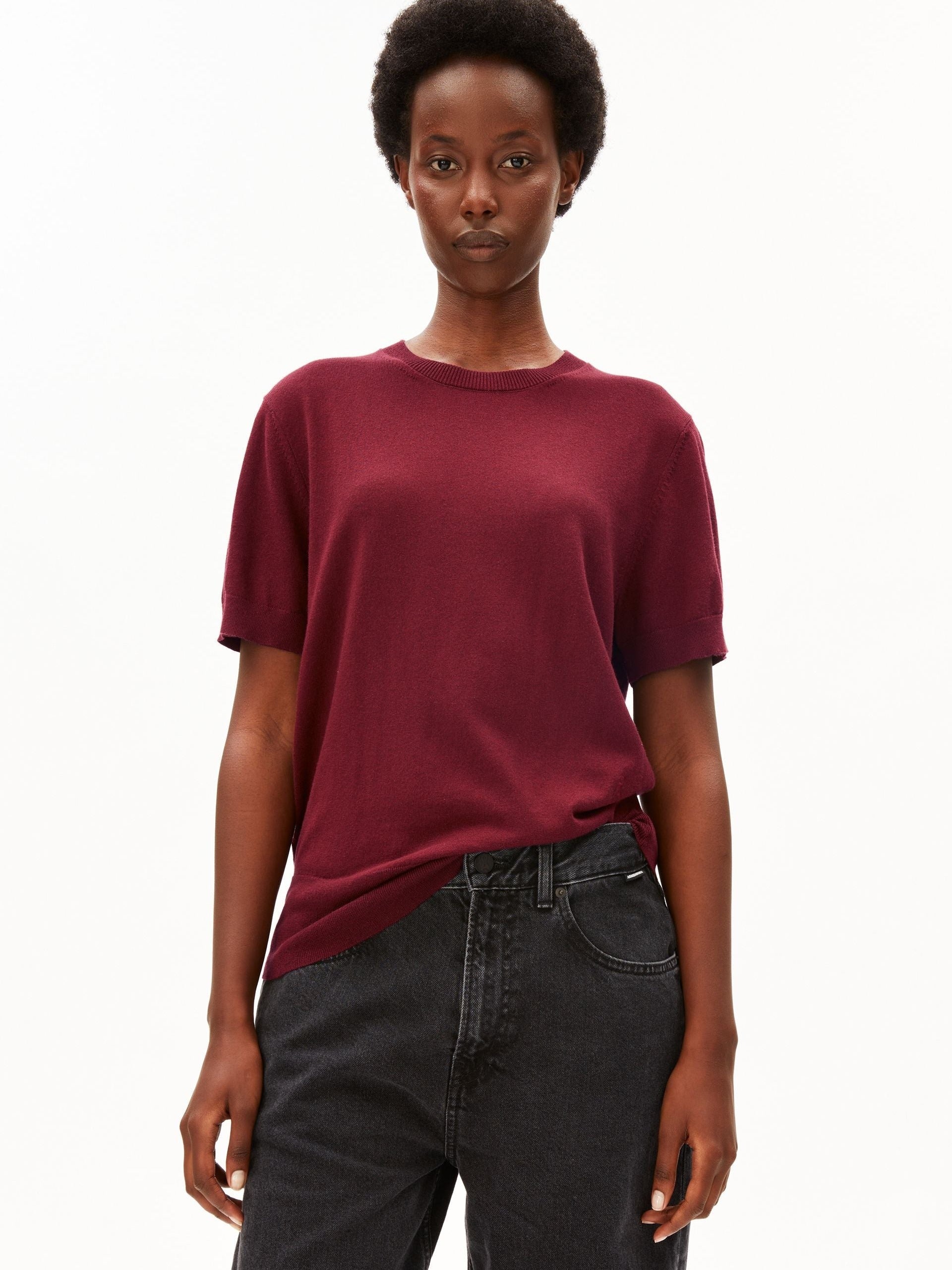 KURZÄRMLIGER STRICKPULLOVER | velvet red