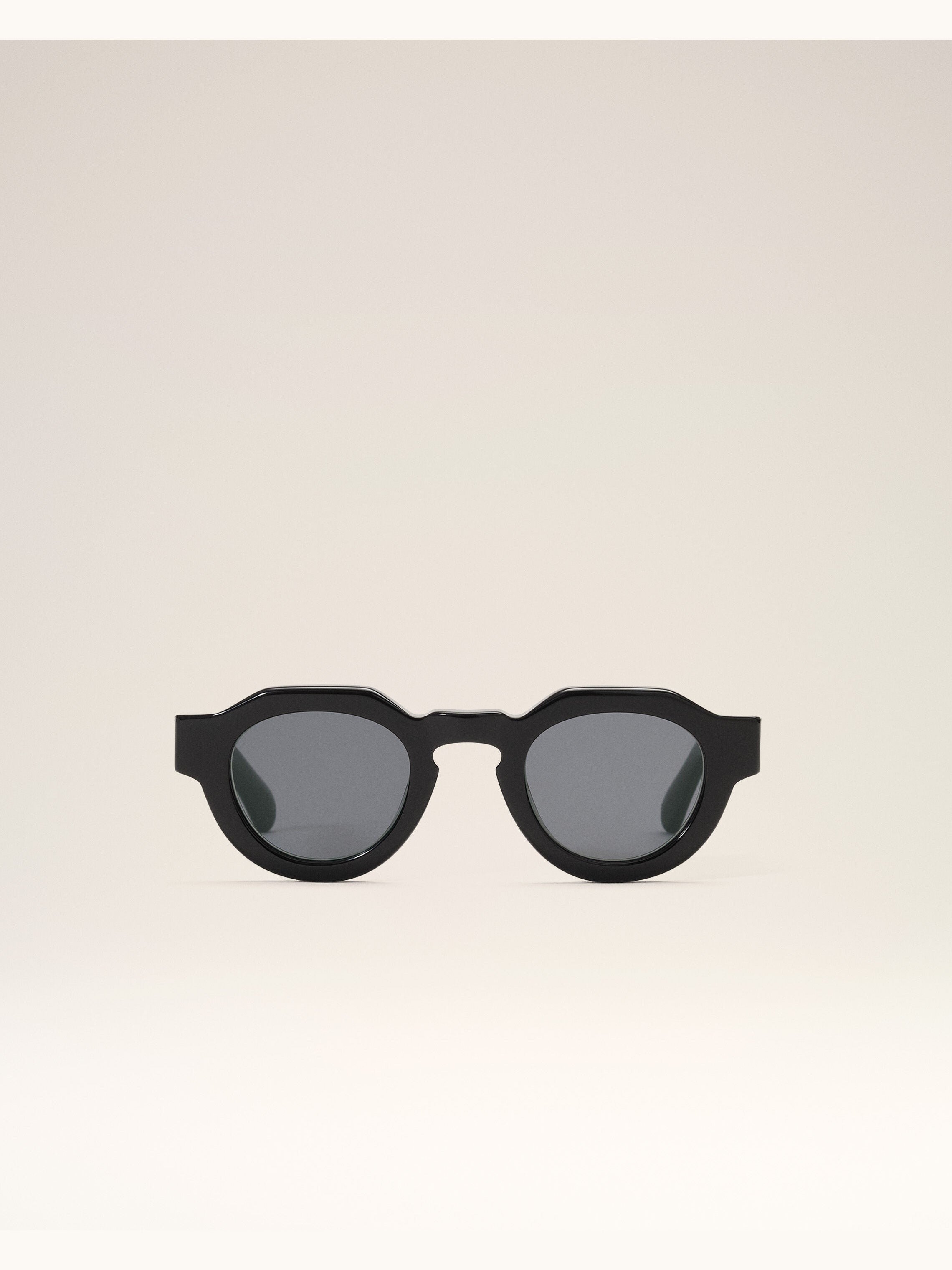 Lunettes de soleil 75018 noires
