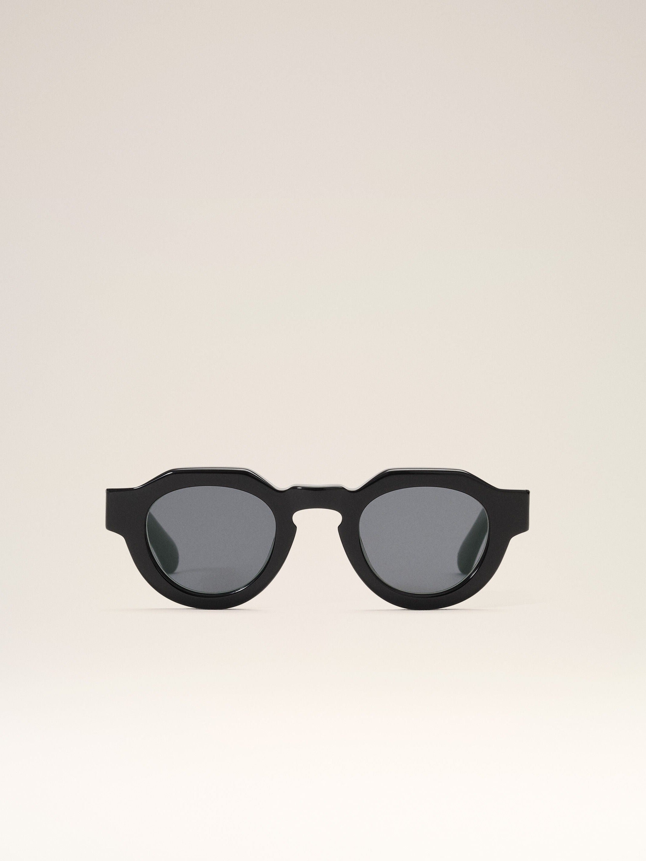 Lunettes de soleil 75018 noires