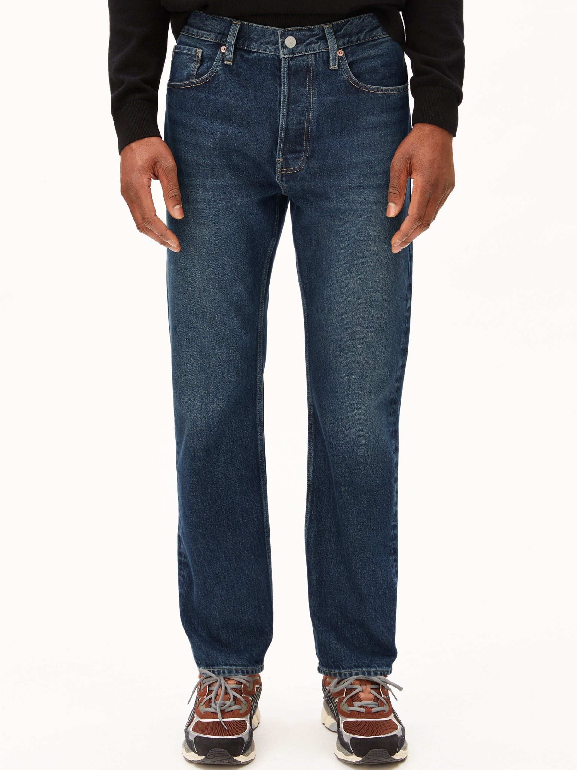 MAADOX CLASSIC STRAIGHT JEANS | moonstone