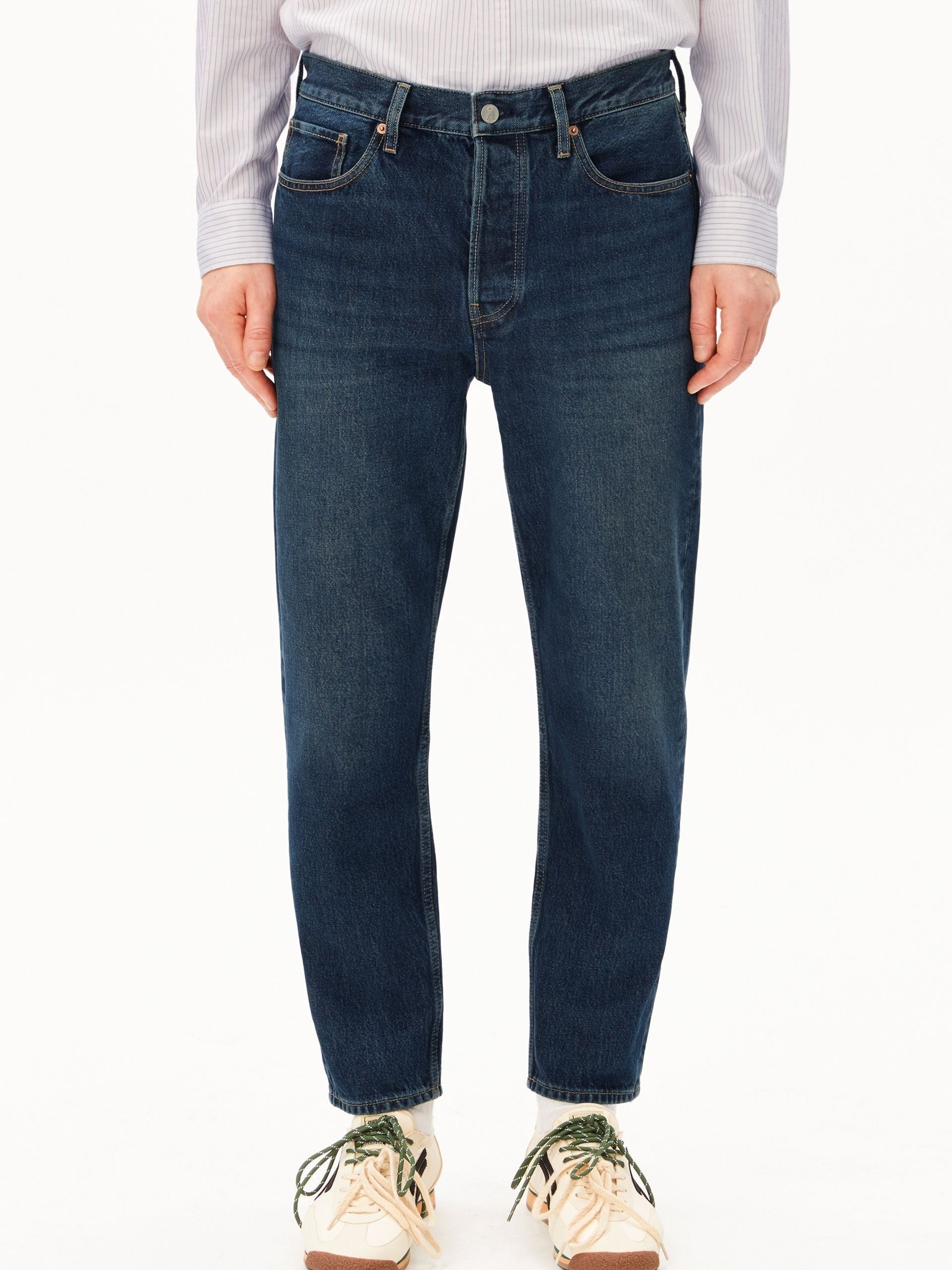 MAAKXY RELAXED TAPERED JEANS | moonstone