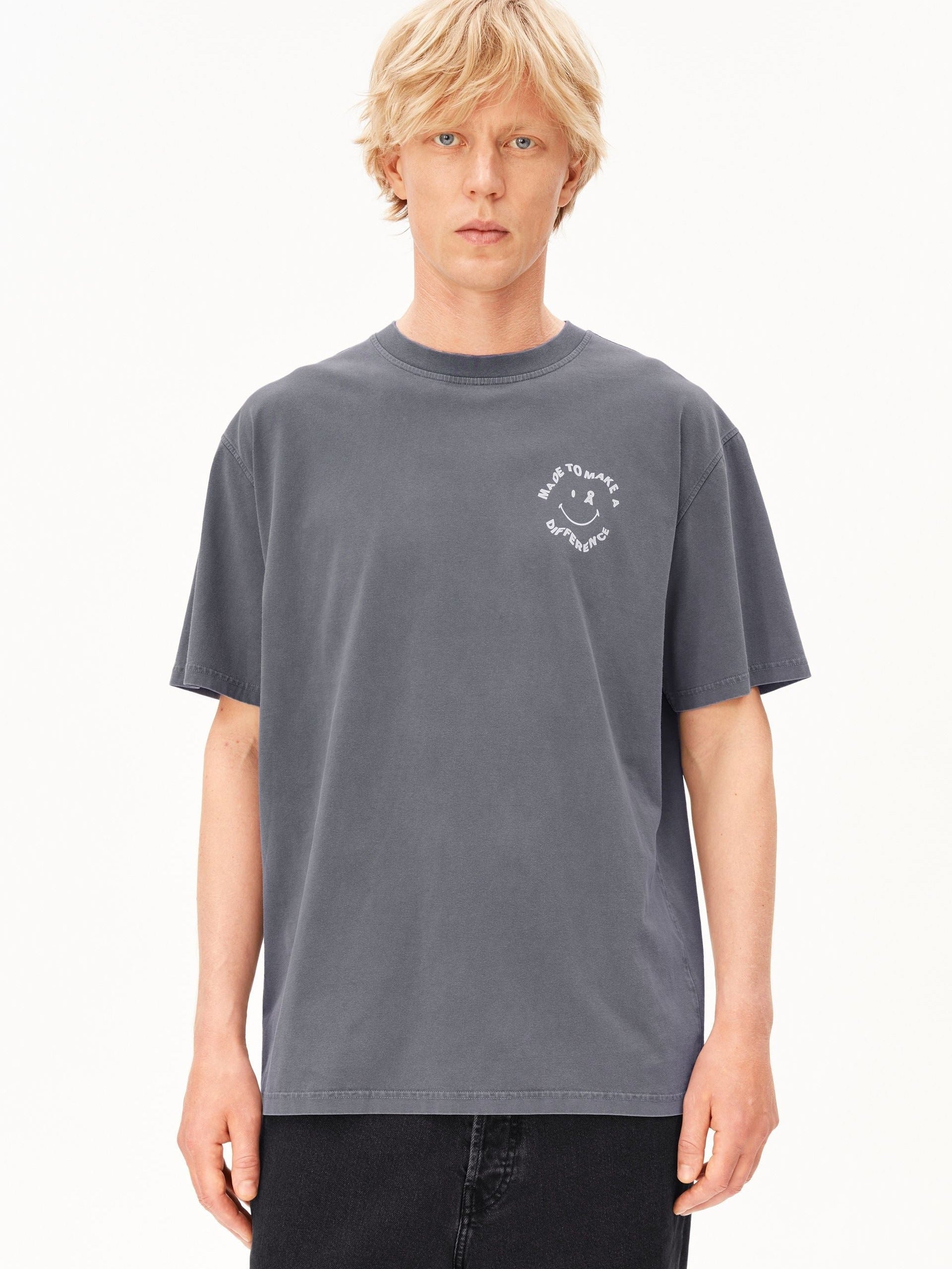 MAARKOS GMT DYE SMILE T-SHIRT | moonshadow washed