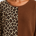 Marina - Ležérní svetr s leopardím designem