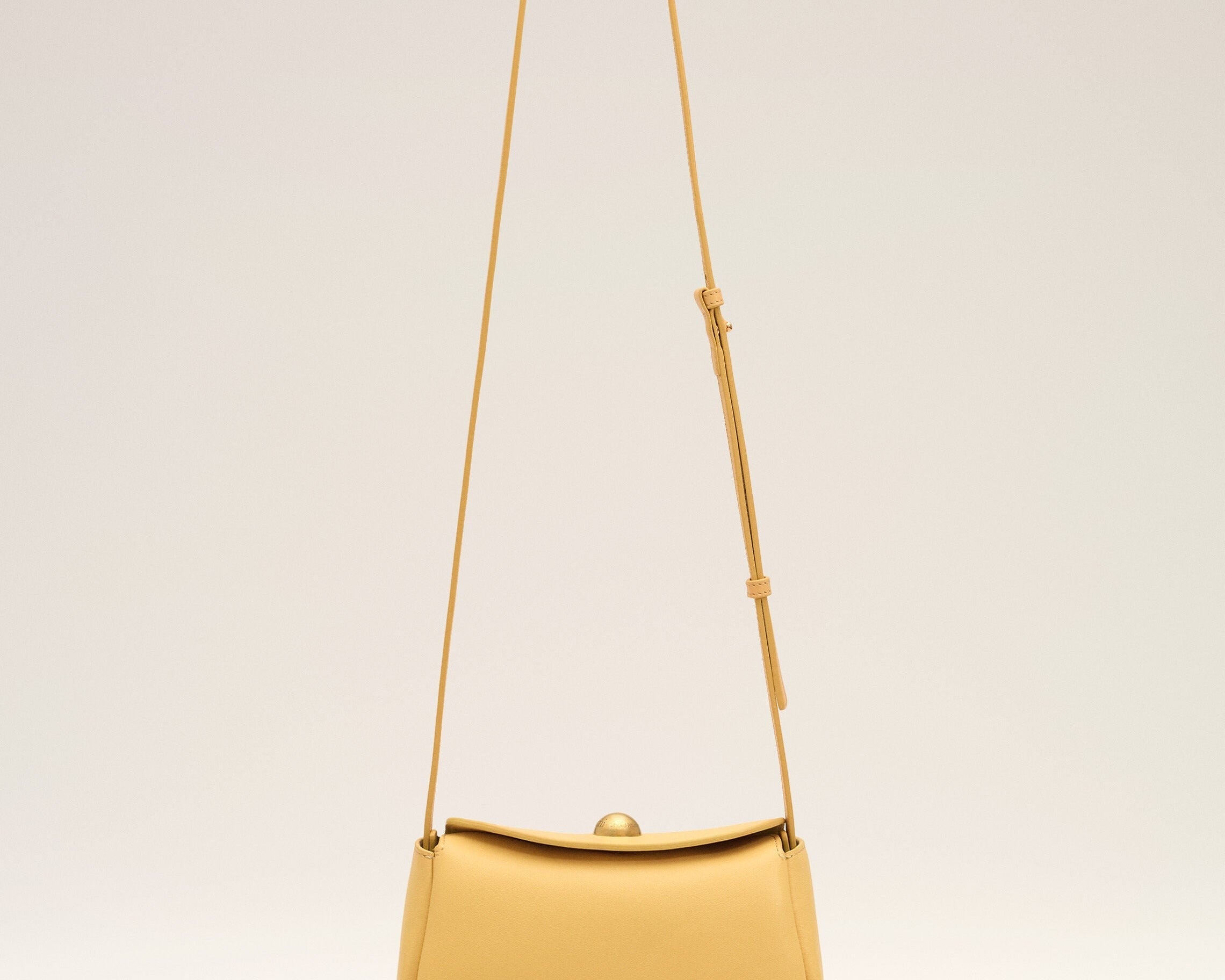 Mini Sac Carrousel jaune en cuir de veau
