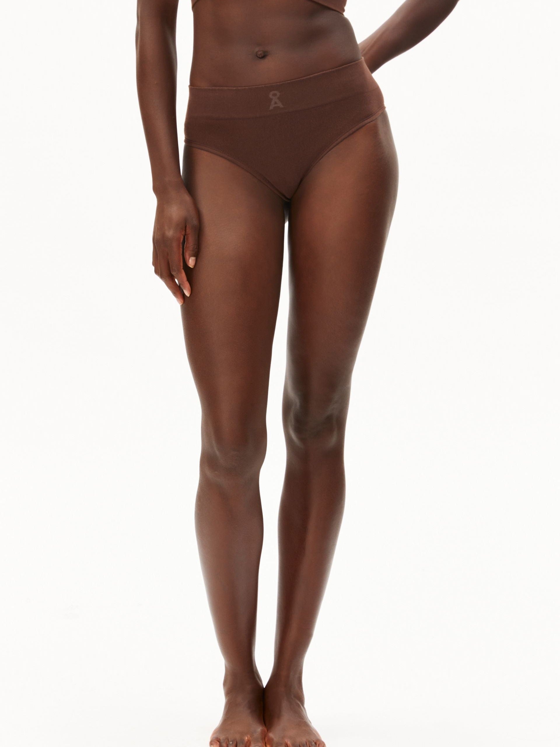 PANTAA SEAMAALA SLIP | ebony