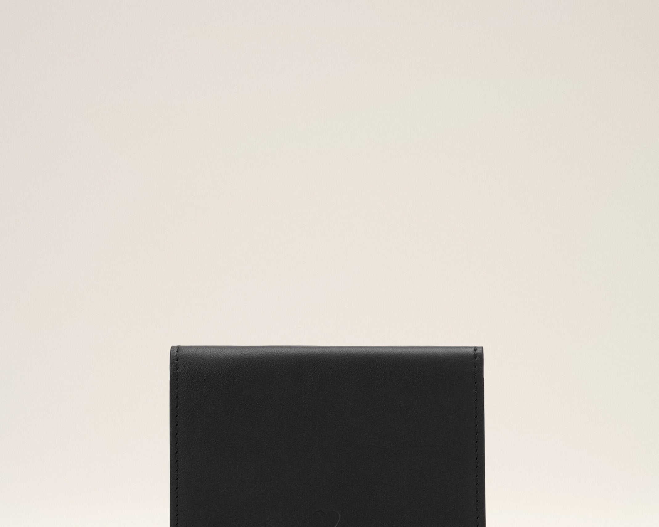 Portefeuille à triple volet noir en cuir de vachette Ami de Coeur