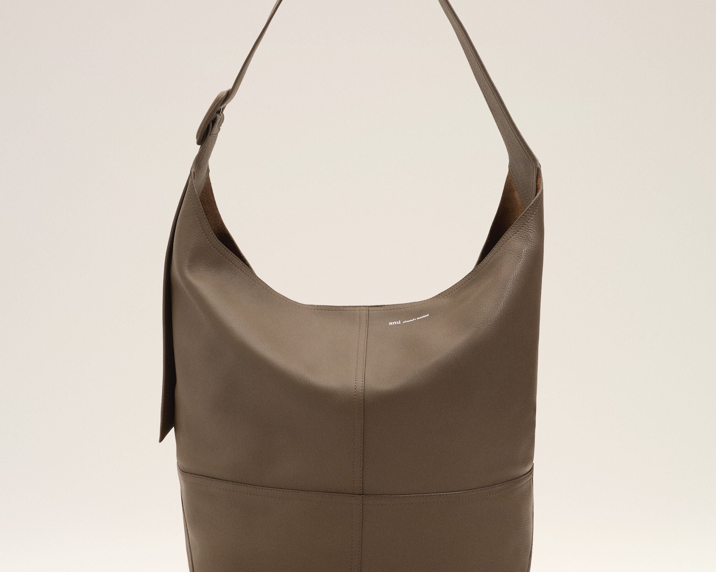 Sac crossbody Etienne marron en cuir de taurillon