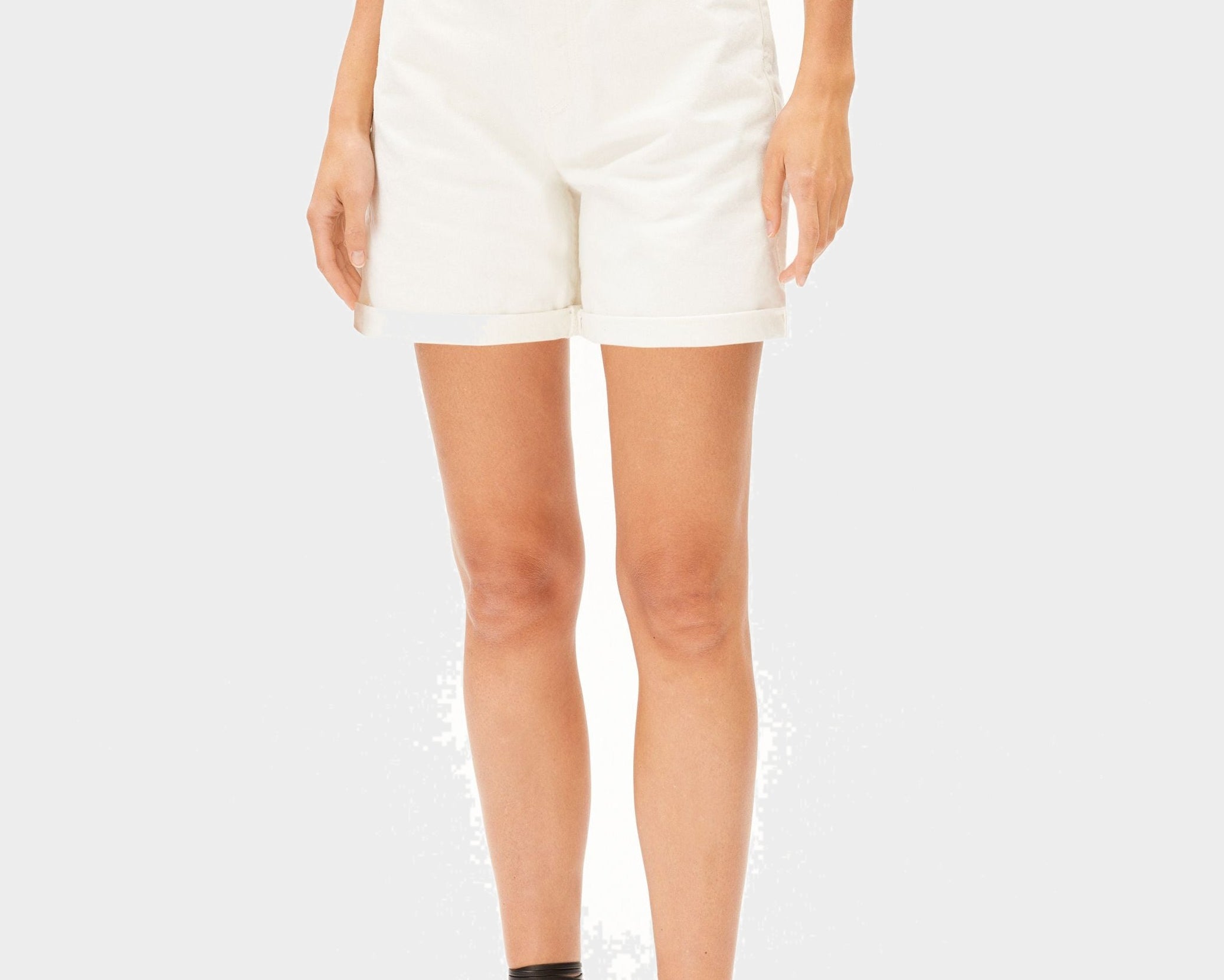 SHEAARI GMT DYE | white