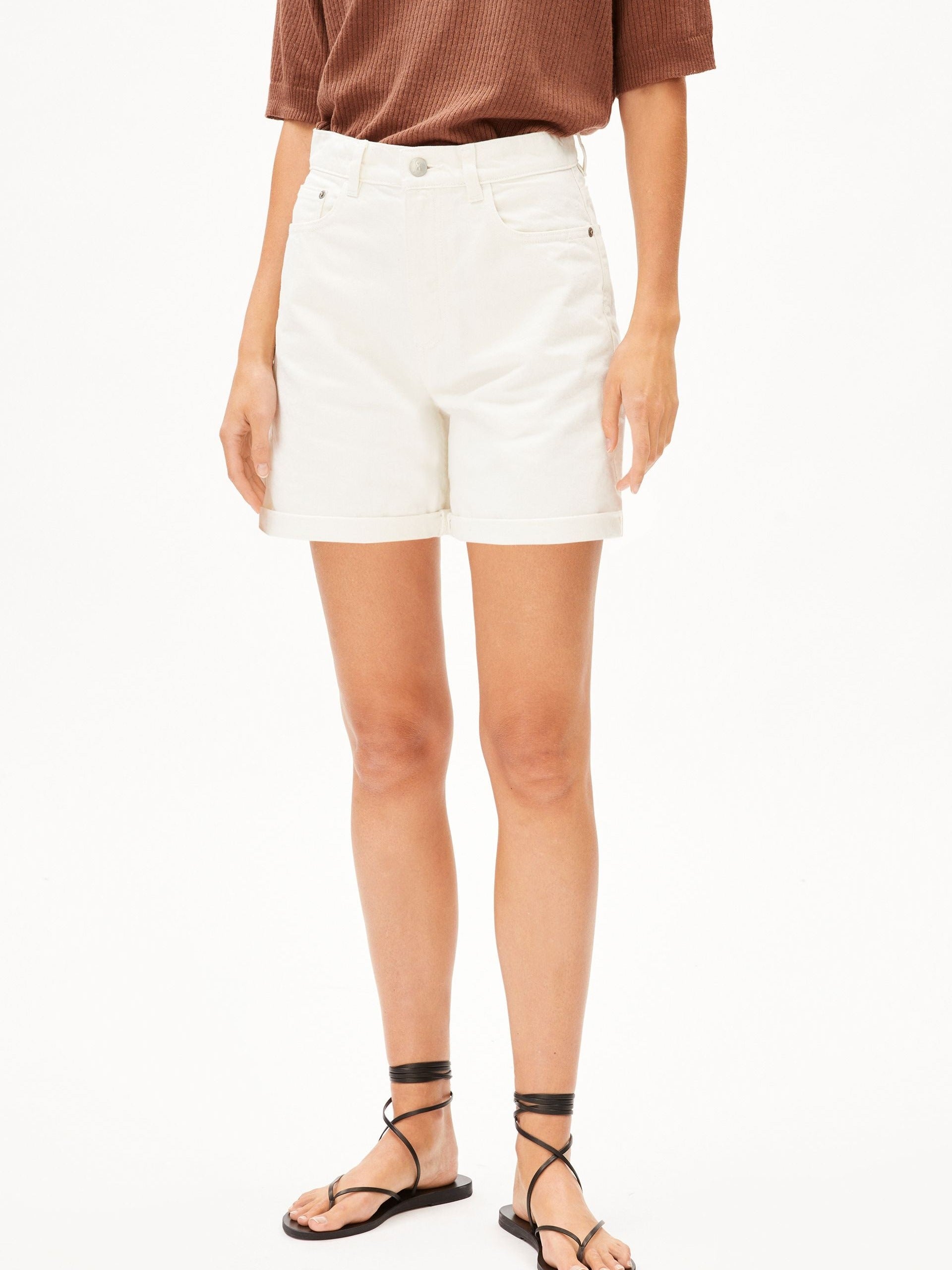 SHEAARI GMT DYE | white