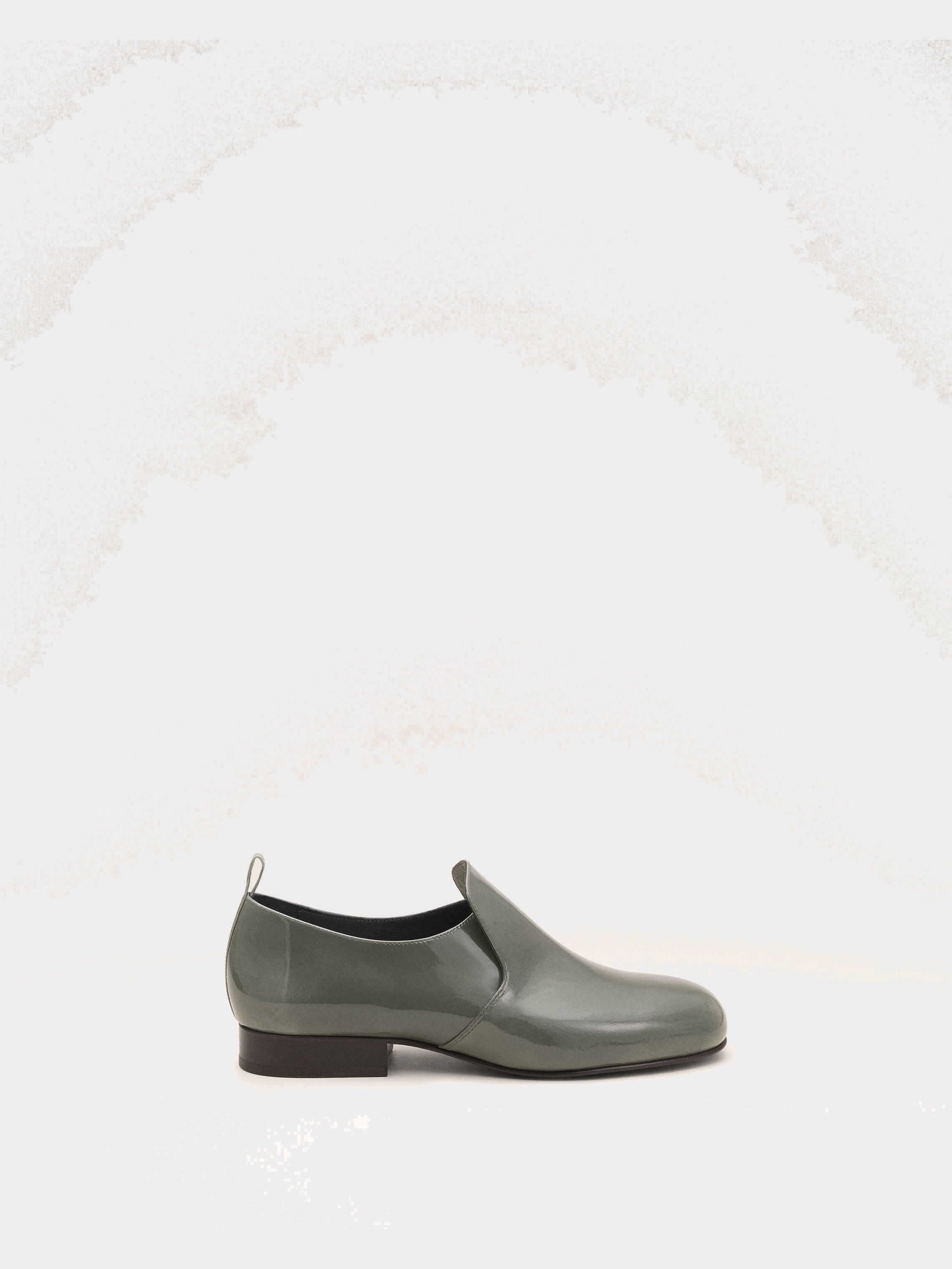 Souliers plats gris en cuir de veau