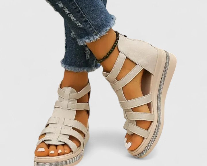 Kendall | Ortopedické sandály se strass kamínky